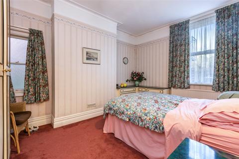 2 bedroom flat for sale, Mount Boone, Dartmouth