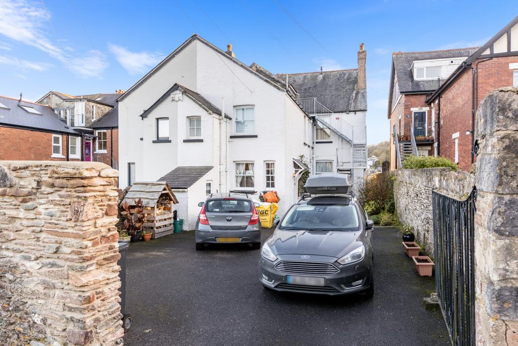 10 Mount Boone 15 Parking - 211202