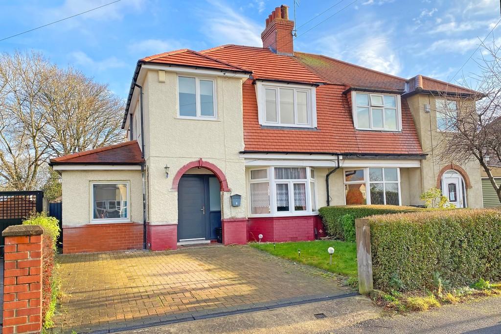 Skipton Crescent, Harrogate 4 bed semidetached house £320,000