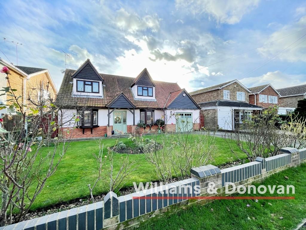 Branksome Avenue, Hockley 4 bed detached house £650,000