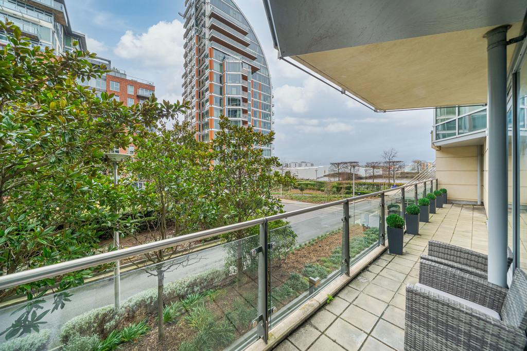 Baltimore House, Battersea Reach 2 bed apartment £675,000