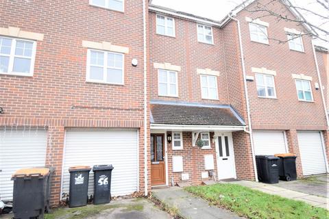 4 bedroom terraced house to rent, Haynes Road, Bedford MK42