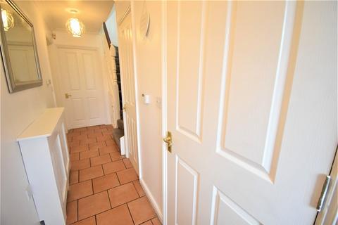 4 bedroom terraced house to rent, Haynes Road, Bedford MK42