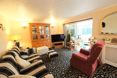 9 Larkspur Close, Orpington, BR6 9TH