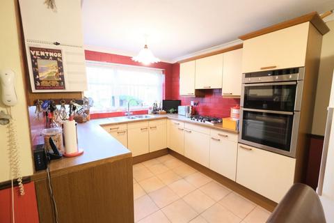9 Larkspur Close, Orpington, BR6 9TH