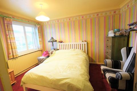 9 Larkspur Close, Orpington, BR6 9TH