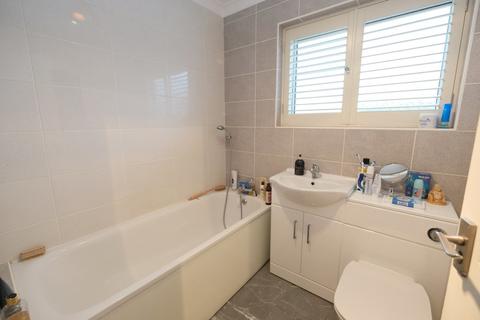 9 Larkspur Close, Orpington, BR6 9TH
