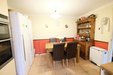 9 Larkspur Close, Orpington, BR6 9TH