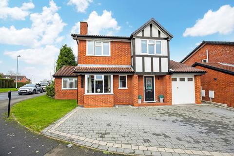 1 Dovestone, Wilnecote, Tamworth, B77 4PB