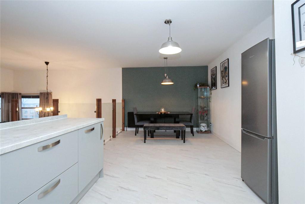 Kitchen / Dining