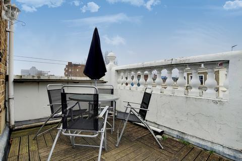 2 bedroom apartment to rent, Barton Road,  W14