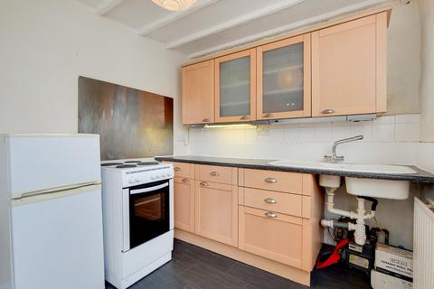 2 bedroom apartment to rent, Barton Road,  W14