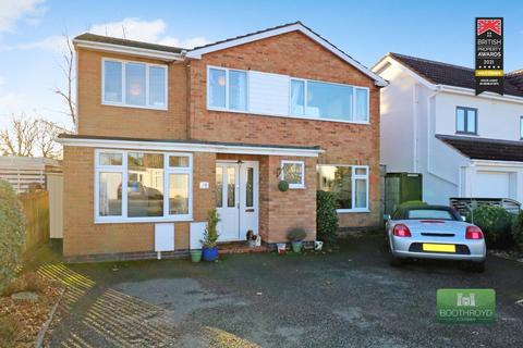 38 Caesar Road, Kenilworth, CV8 1DL