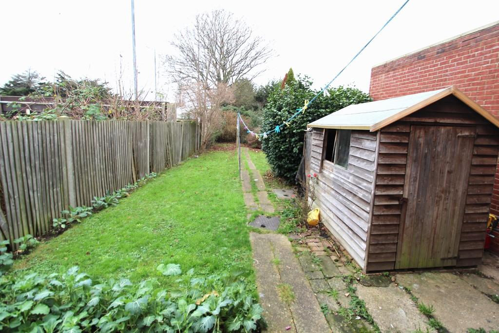 New Road, Harlington 2 bed semidetached house £1,470 pcm (£339 pw)