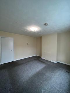 2 bedroom semi-detached house to rent, New Road, Harlington