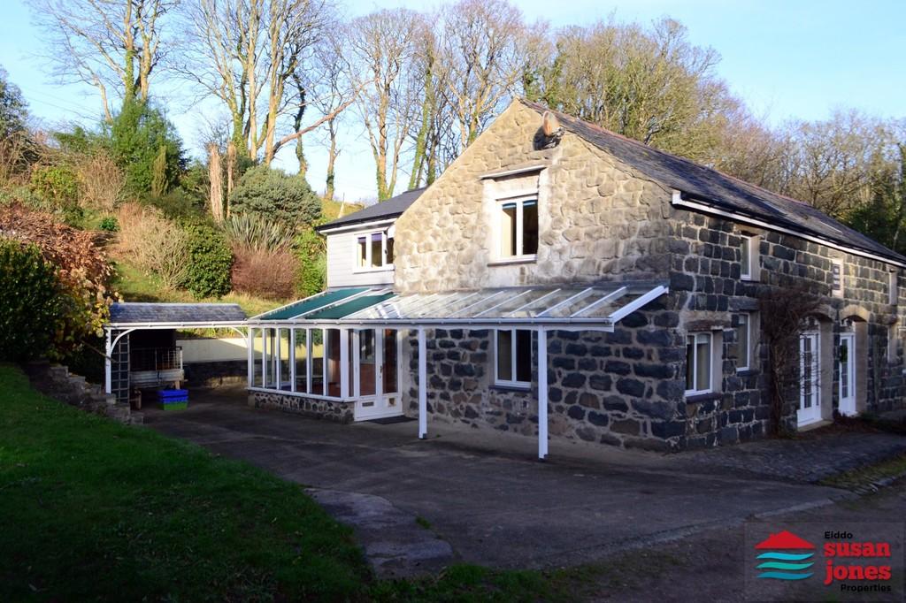 1 Coach House