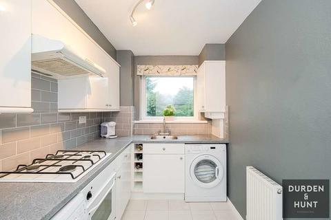 7 Swans Hope, Loughton, IG10 2NA