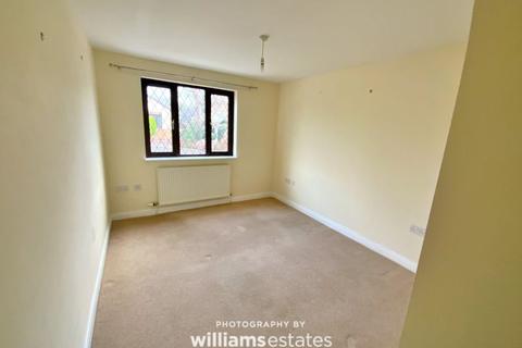 1 Clos Pry Copyn, Prestatyn, LL19 7UA