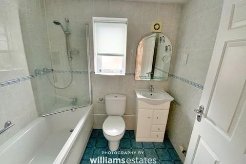 1 Clos Pry Copyn, Prestatyn, LL19 7UA