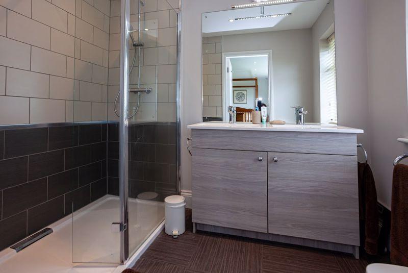 Ensuite Shower...