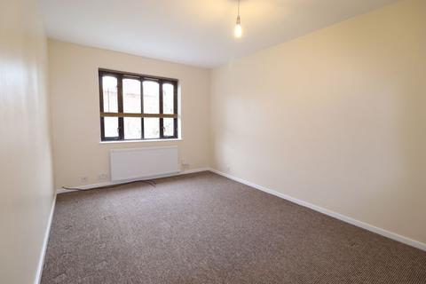 2 bedroom apartment to rent - Chaucer Court, Station Road