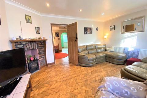 38 Wroughton Place, Ely, Cardiff, CF5 4AB