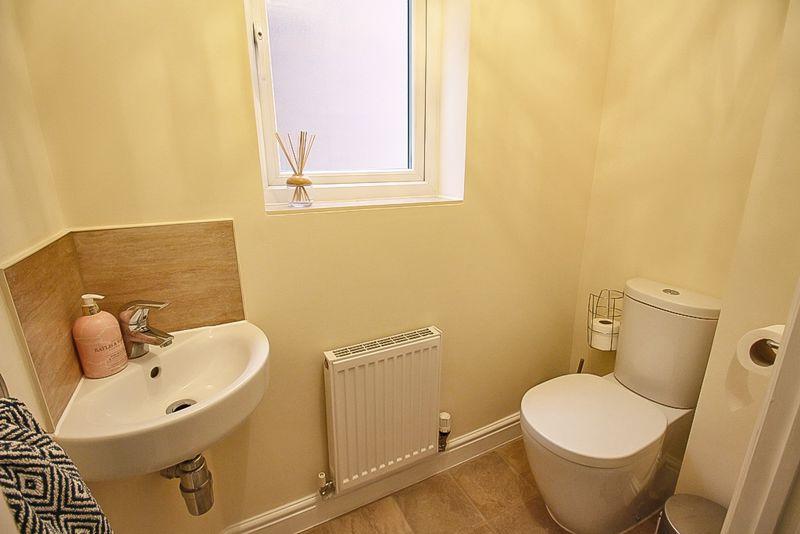 Himley Close, Bilston, WV14 0LL 3 bed semidetached house £230,000