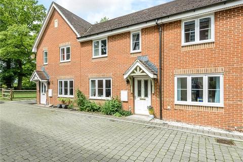 3 bedroom terraced house to rent - Maurice Way, Marlborough, SN8