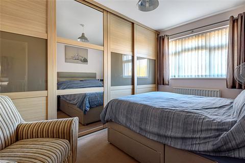3 bedroom semi-detached house for sale - Seaton Close, Greenmeadow, Swindon, SN25