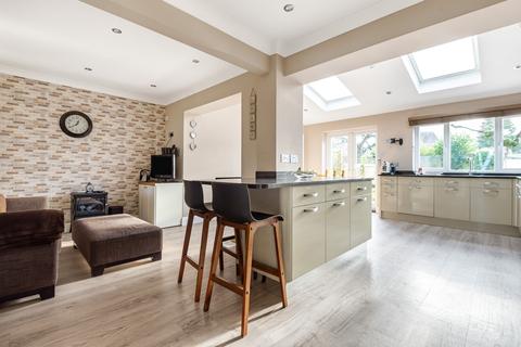 7 Sherfields, Royal Wootton Bassett, Swindon, SN4 8HU