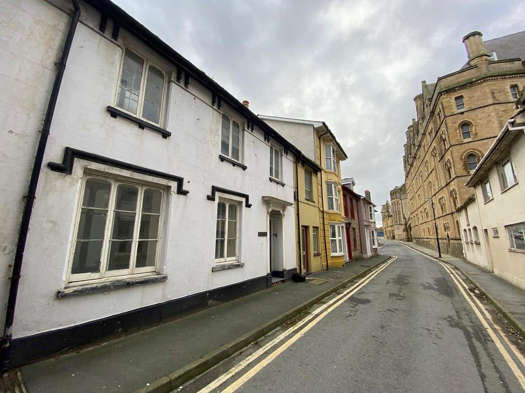 3 King Street, Aberystwyth, SY23 2 bed townhouse £170,000