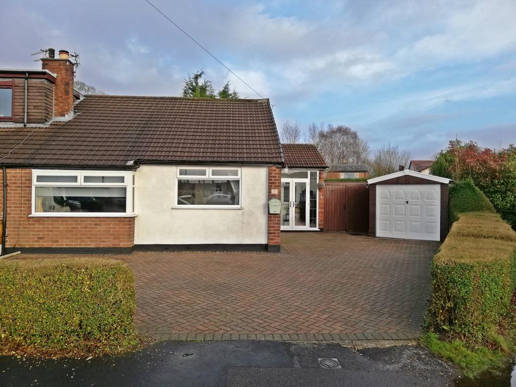 Alderley Road, Thelwall, Warrington, WA4 2 bed semidetached bungalow