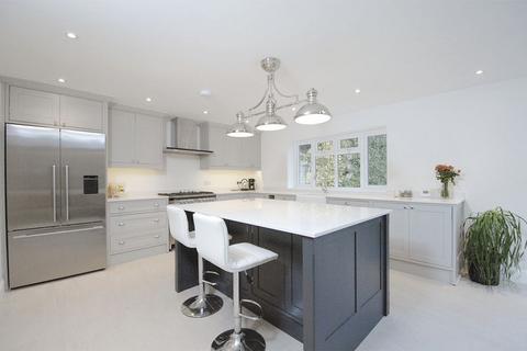 5 Beech Close, Hersham, Walton-on-thames, KT12 5RG