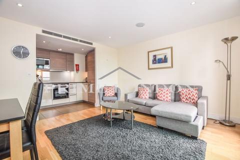 2 bedroom apartment for sale - Aquarius House, St George Wharf, Vauxhall