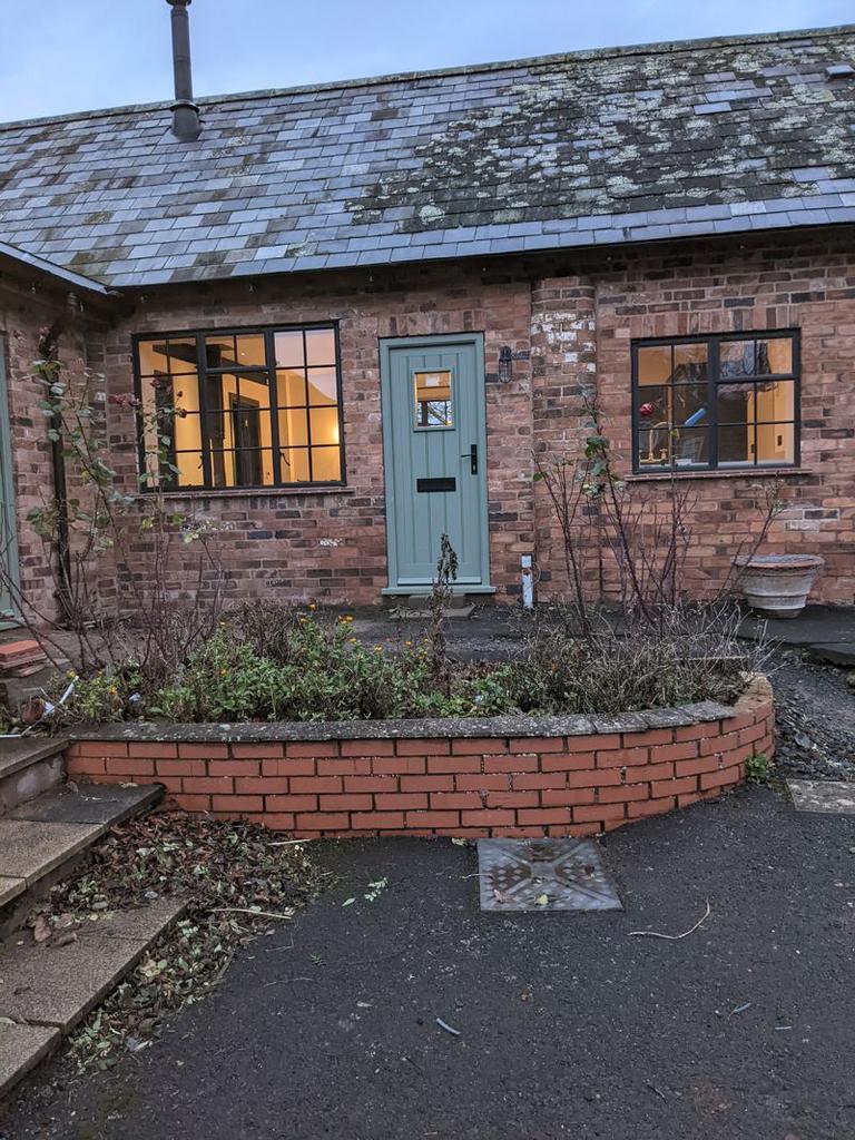 Whitton, Ludlow 1 bed terraced house £550 pcm (£127 pw)