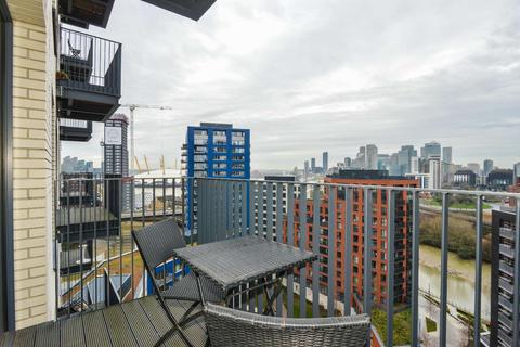 1 bedroom flat to rent, 46 Botanic Square, Canning Town, London