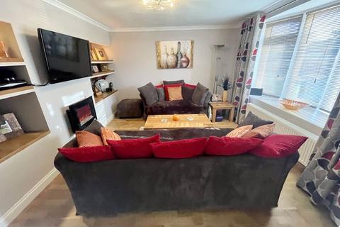 13 Beech Tree Way, Houghton Regis, Dunstable, LU5 5HF