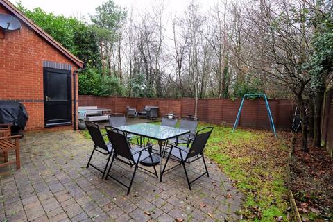 79 Linceslade Grove, Loughton, Milton Keynes, MK5 8AD