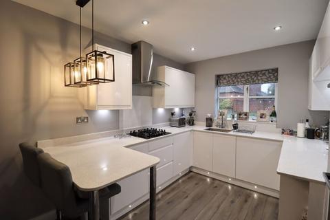 79 Linceslade Grove, Loughton, Milton Keynes, MK5 8AD