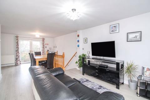 37 Meadow Close, Leek, ST13 5TX