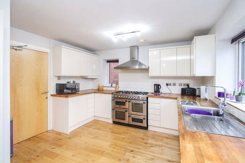 37 Meadow Close, Leek, ST13 5TX