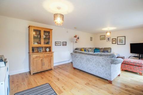 37 Meadow Close, Leek, ST13 5TX