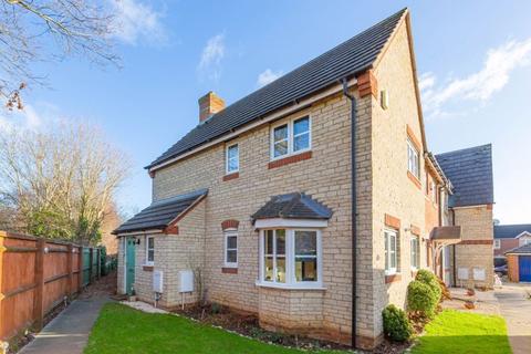 3 bedroom semi-detached house for sale - Bryony Road, Bicester