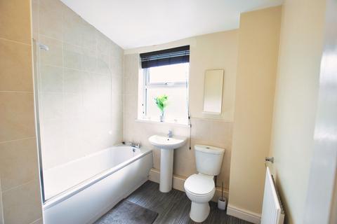 3 bedroom house share to rent, 47 Mount Street, City Centre