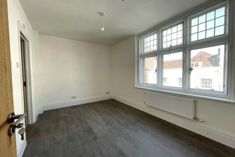 1 bedroom in a house share to rent, High Street, Battle