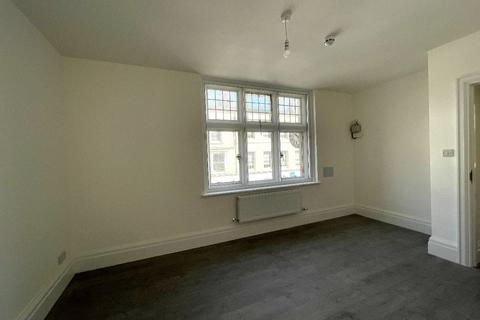 1 bedroom in a house share to rent, High Street, Battle