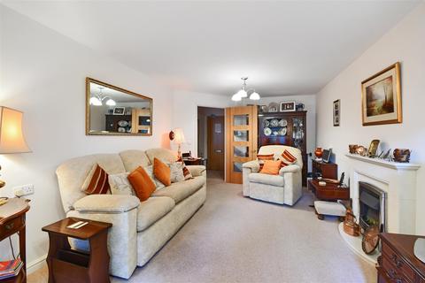 1 bedroom apartment for sale - Cherrett Court, Ringwood Road, Ferndown