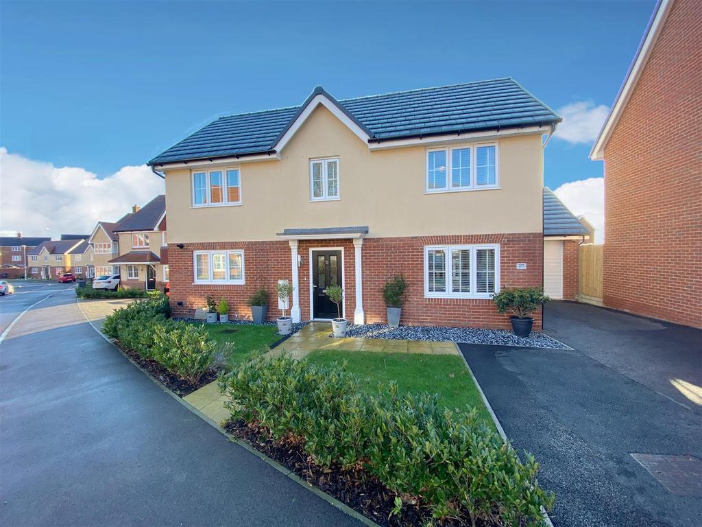 Water Lily Way, Worthing 4 bed detached house £525,000