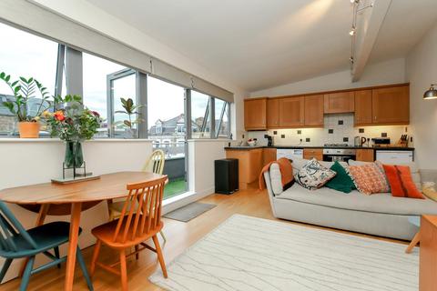 2 bedroom apartment for sale - Green Lanes, London
