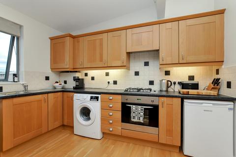 2 bedroom apartment for sale - Green Lanes, London